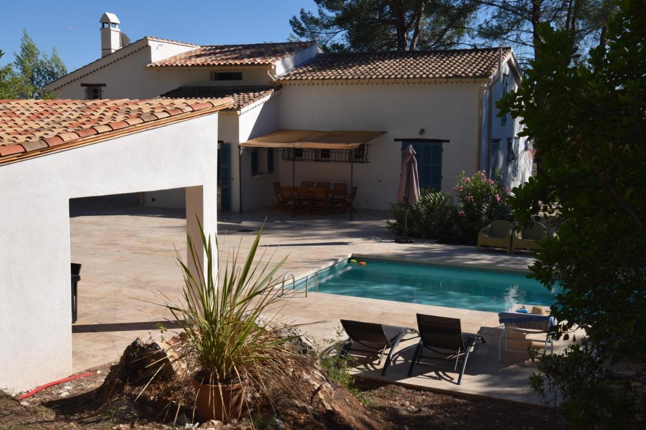 La Bastide Blanche Magnifique Villa 5 Etoiles 5 Chambres Et Piscine Privee Sur 6500 M Var Лорг Экстерьер фото