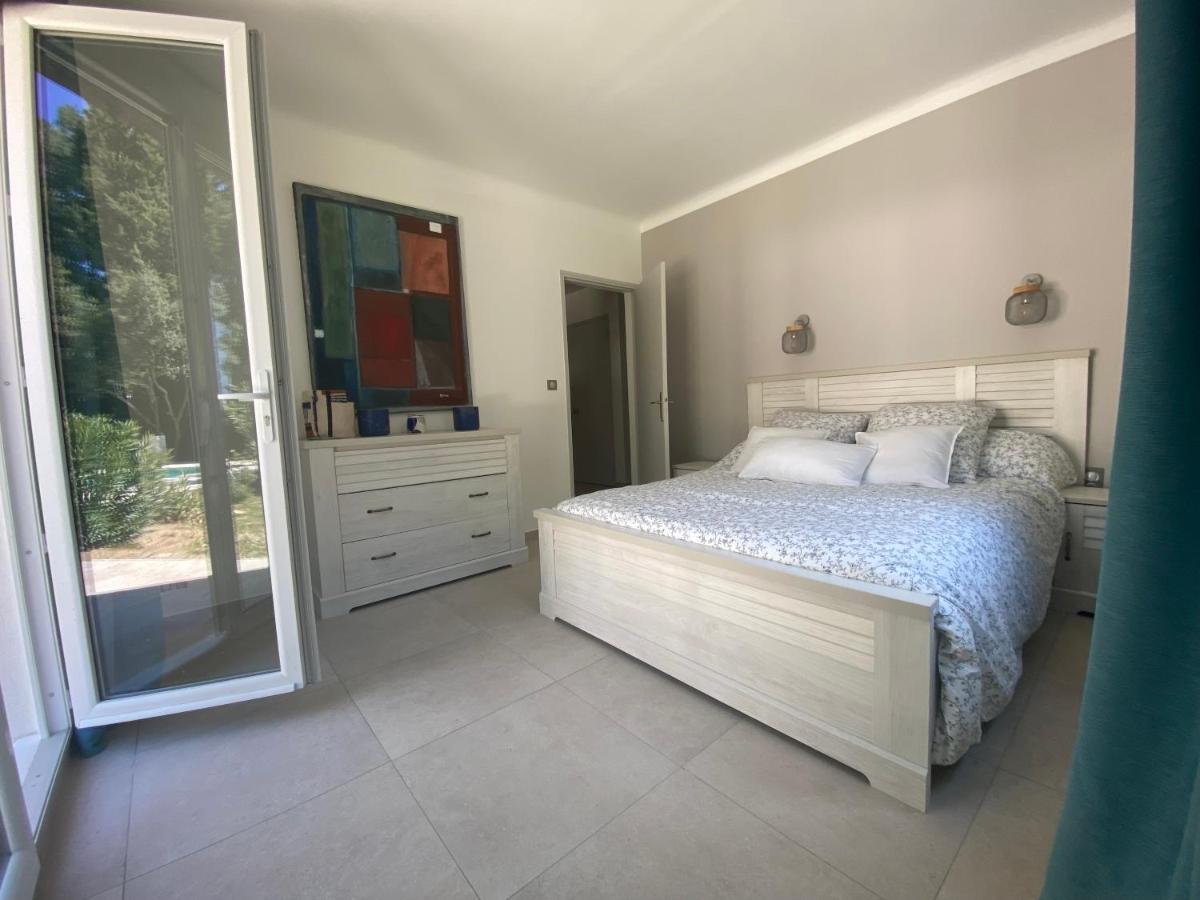 La Bastide Blanche Magnifique Villa 5 Etoiles 5 Chambres Et Piscine Privee Sur 6500 M Var Лорг Экстерьер фото