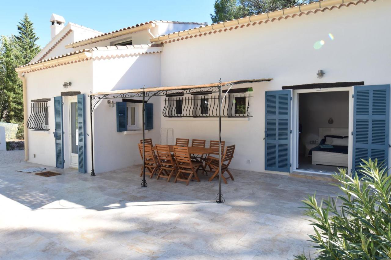 La Bastide Blanche Magnifique Villa 5 Etoiles 5 Chambres Et Piscine Privee Sur 6500 M Var Лорг Экстерьер фото