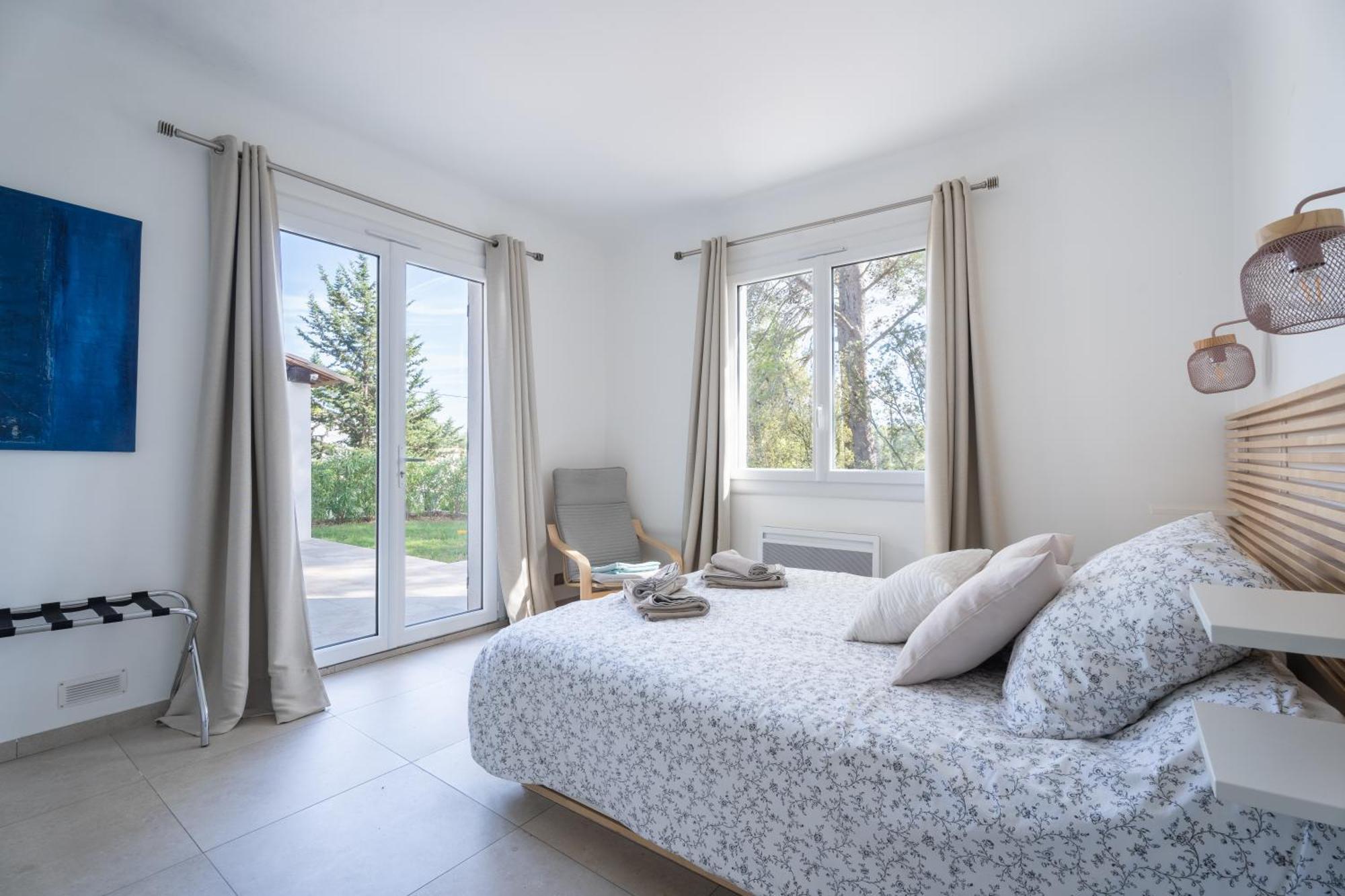 La Bastide Blanche Magnifique Villa 5 Etoiles 5 Chambres Et Piscine Privee Sur 6500 M Var Лорг Экстерьер фото