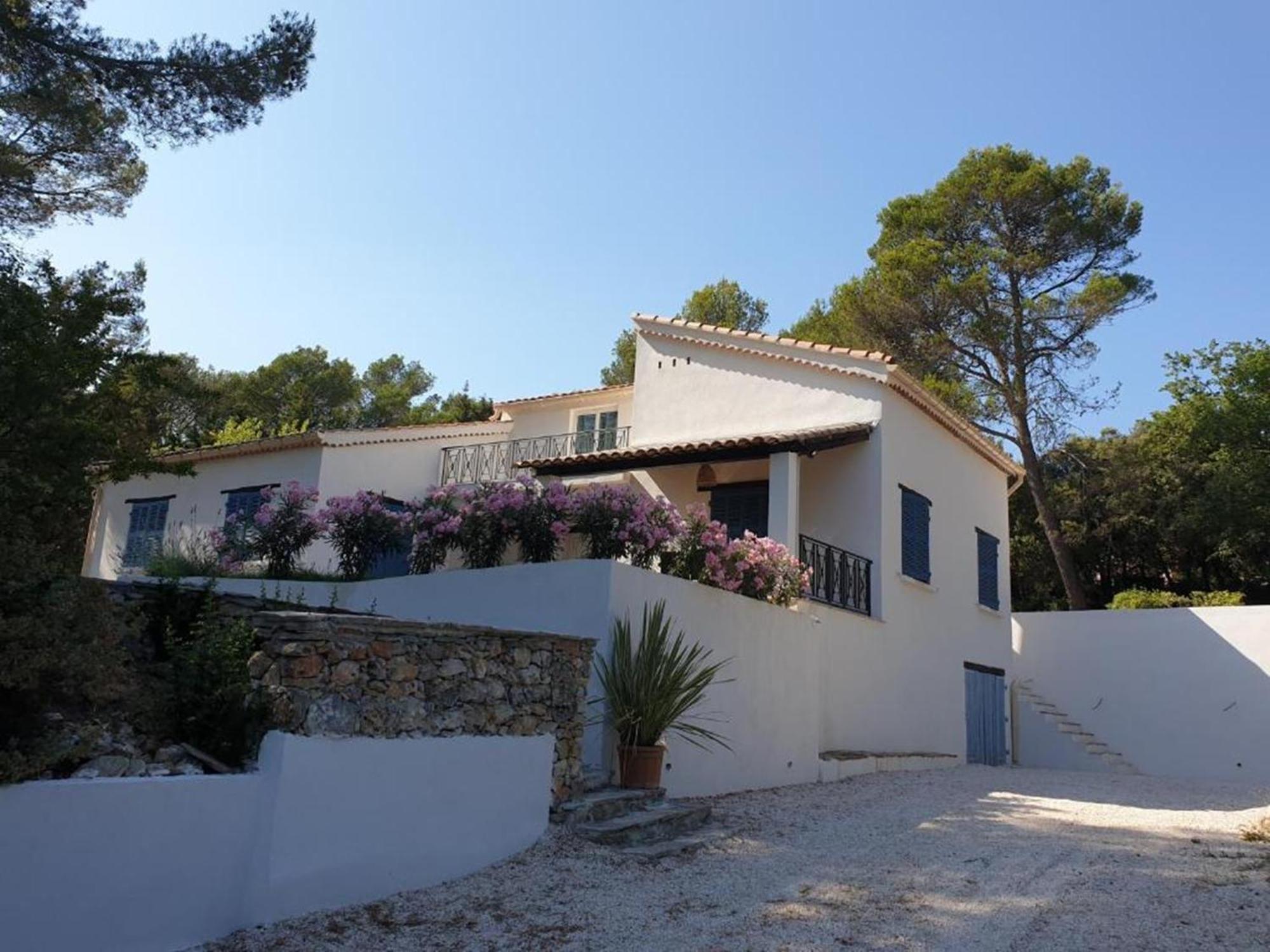 La Bastide Blanche Magnifique Villa 5 Etoiles 5 Chambres Et Piscine Privee Sur 6500 M Var Лорг Экстерьер фото